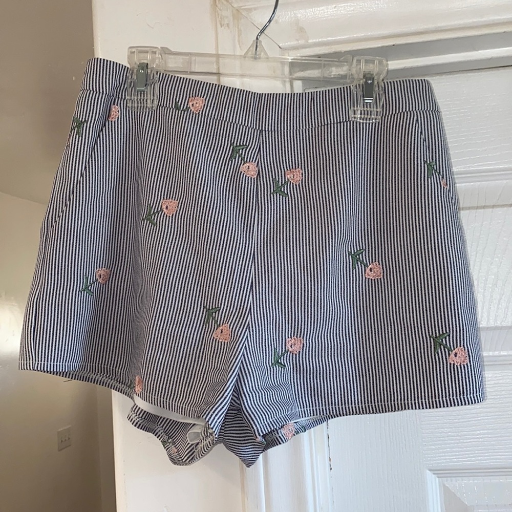 Floral stripe shorts
